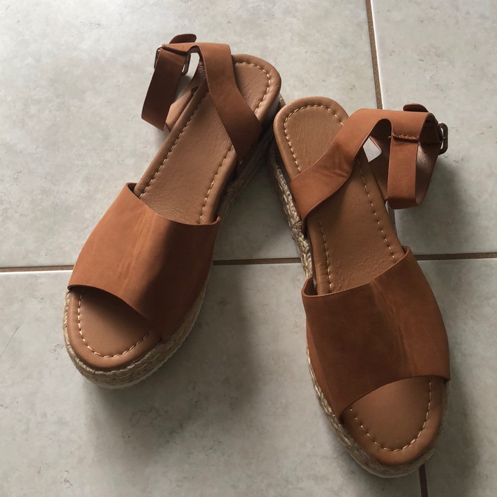 Women’s Sandals